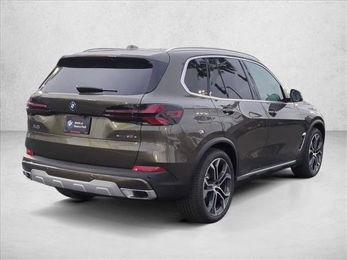 New 2026 BMW X5 xDrive50e w/ Executive Package image 2