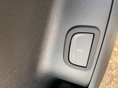 Used 2026 Buick Enclave Sport Touring AWD/4WD image 18