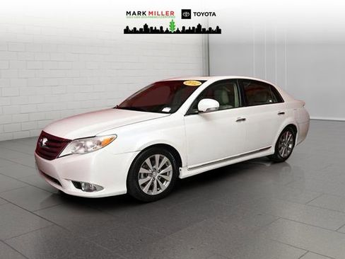 Used 2012 Toyota Avalon Limited image 1