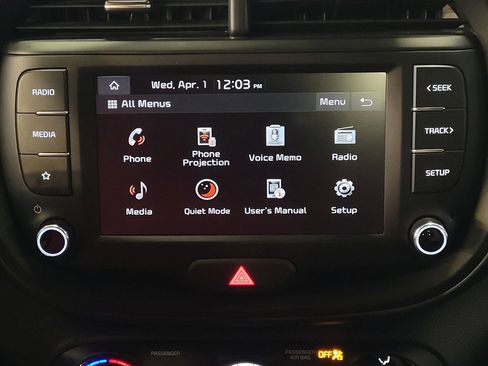 Used 2025 Kia Soul LX w/ LX Technology Package FWD image 25