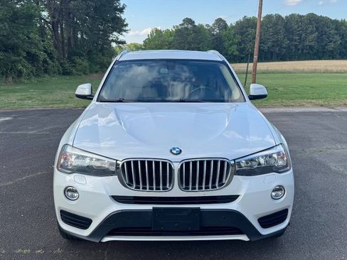 Used 2017 BMW X3 sDrive28i RWD image 3