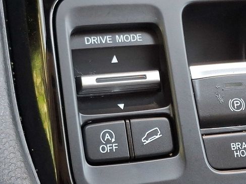 Certified 2023 Honda Pilot LX image 25