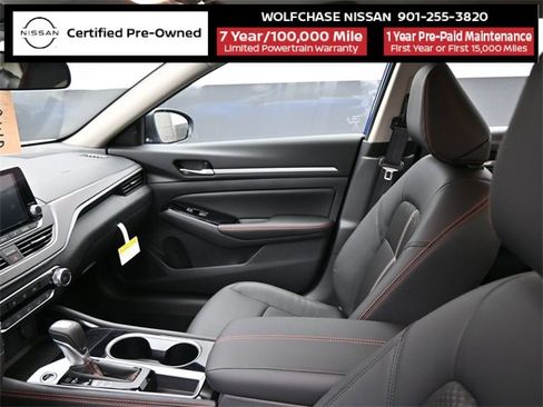 Certified 2025 Nissan Altima 2.5 SR image 18