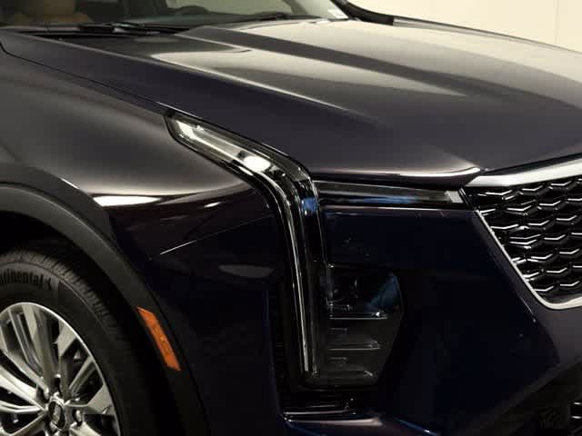 Used 2024 Cadillac XT4 Premium Luxury w/ Technology Package FWD image 14