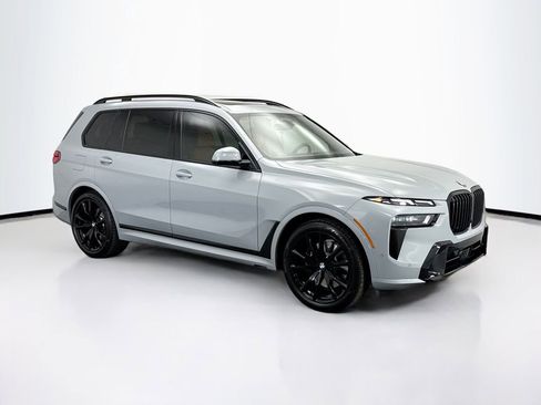 New 2026 BMW X7 xDrive40i w/ Executive Package image 3