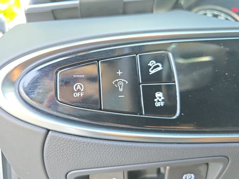 Used 2025 Genesis GV70 2.5T AWD/4WD image 24