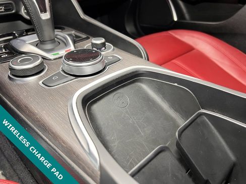 Used 2021 Alfa Romeo Giulia Ti w/ Nero Edizione image 28