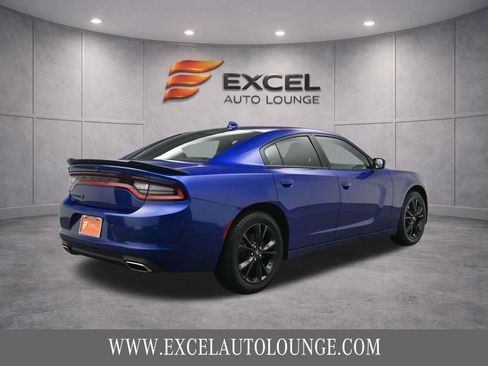 Used 2022 Dodge Charger SXT w/ Blacktop Package AWD/4WD image 9