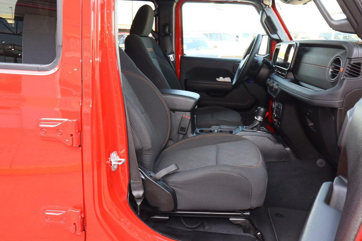 Used 2026 Jeep Gladiator Mojave AWD/4WD image 25