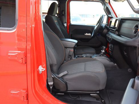 Used 2026 Jeep Gladiator Mojave AWD/4WD image 25