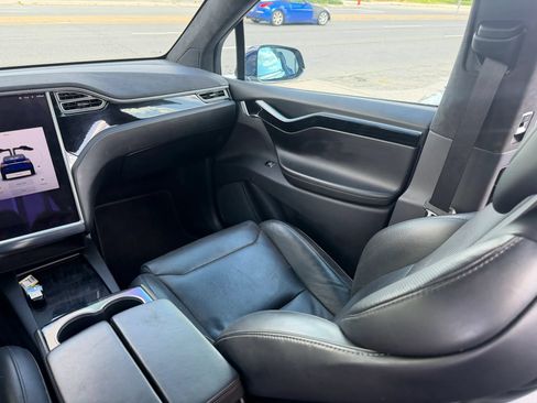 Used 2016 Tesla Model X 75D AWD/4WD image 15