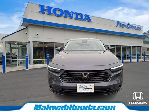 Used 2023 Honda Accord EX image 2