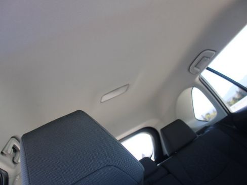 Used 2024 Toyota RAV4 XLE FWD image 21