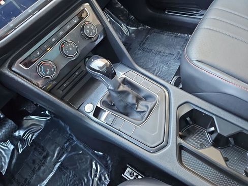 Used 2024 Volkswagen Tiguan Wolfsburg Edition image 18