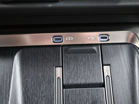 Used 2024 Lexus GX 550 w/ Accessory Package (2T) AWD/4WD image 22
