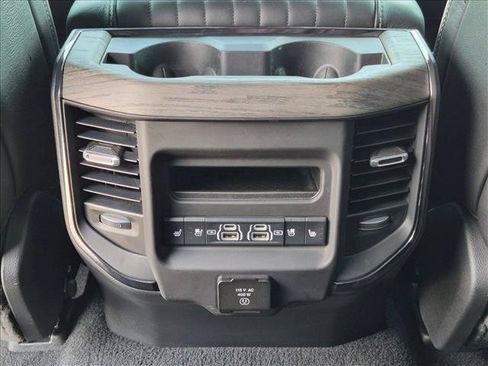 Used 2025 RAM 1500 Limited w/ Off Road Group AWD/4WD image 17