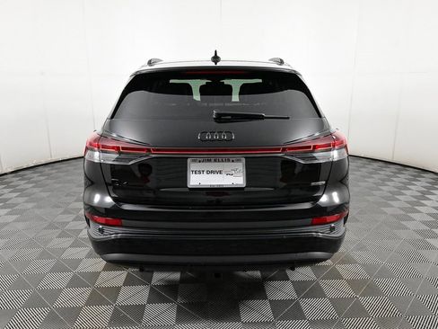 New 2025 Audi Q4 e-tron Prestige image 29