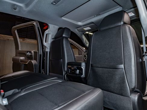 Used 2022 Chevrolet Silverado 2500 LTZ w/ LTZ Plus Package image 28