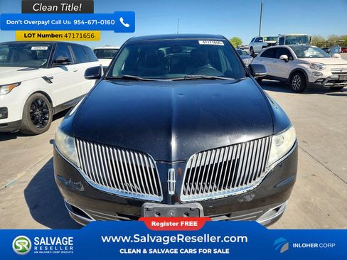 Used 2013 Lincoln MKT AWD image 7