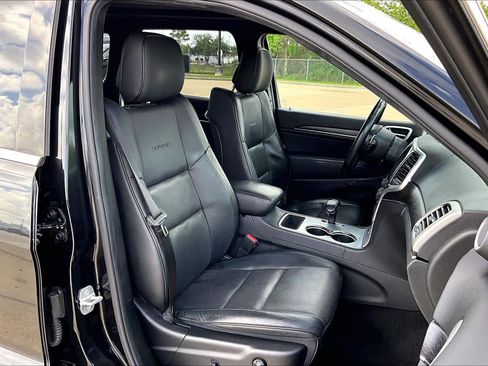 Used 2014 Jeep Grand Cherokee Summit w/ Trailer Tow Group IV RWD image 9