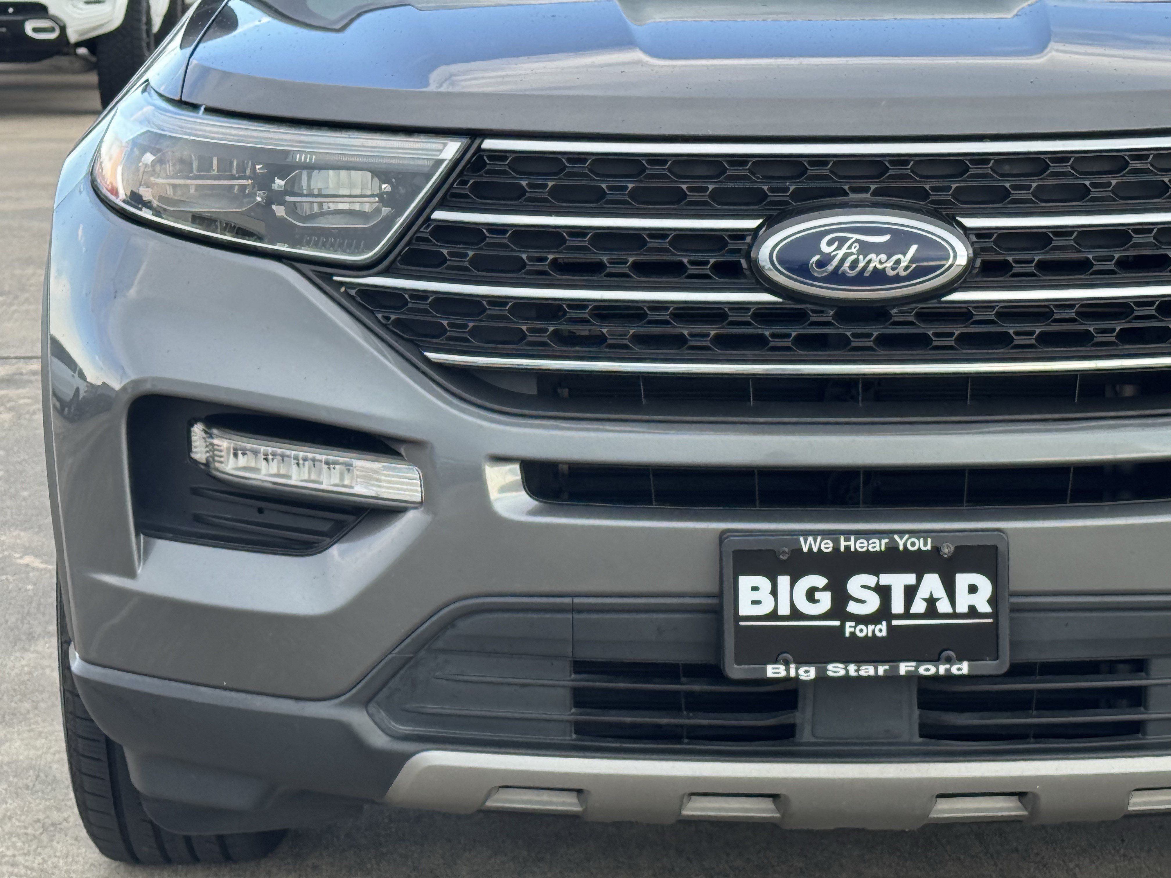 Used 2023 Ford Explorer XLT w/ Equipment Group 202A RWD image 12