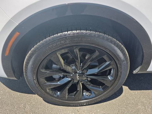 Used 2023 Kia Sorento SX AWD/4WD image 11