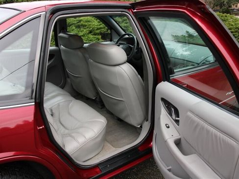 Used 1995 Buick Regal Custom image 6