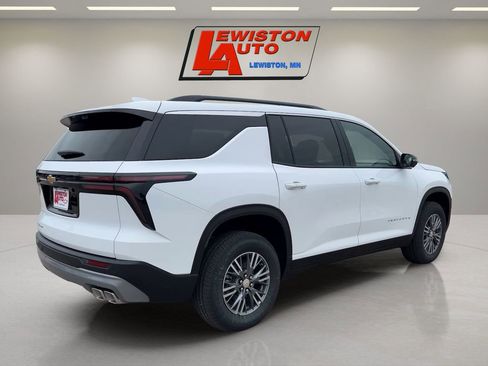 New 2026 Chevrolet Traverse LT w/ Driver Confidence Package AWD/4WD image 5