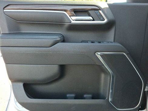 Used 2022 Chevrolet Silverado 1500 LT image 13