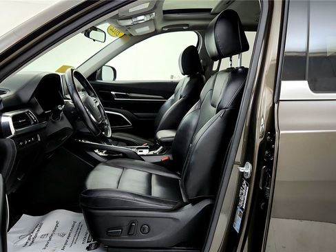 Used 2022 Kia Telluride S image 25