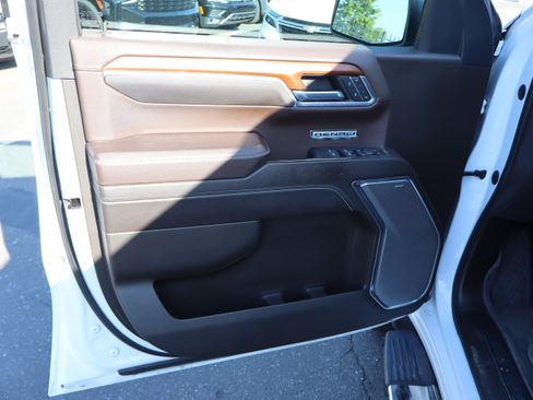 Used 2023 GMC Sierra 1500 Denali AWD/4WD image 19