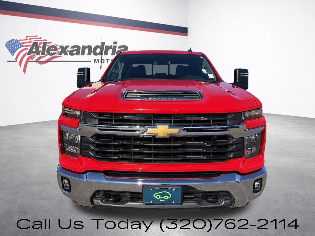 Used 2025 Chevrolet Silverado 2500 LT AWD/4WD image 2