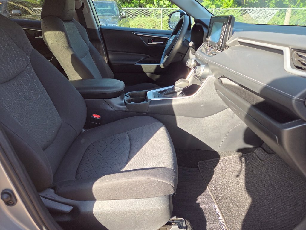 Certified 2021 Toyota RAV4 XLE FWD image 14