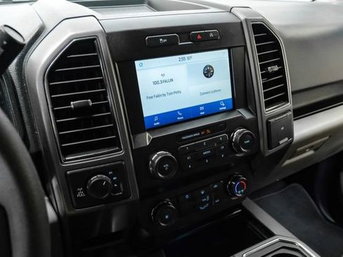 Used 2020 Ford F150 XLT image 30