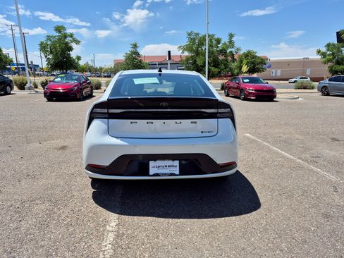 Certified 2026 Toyota Prius Plug-In Hybrid FWD image 4