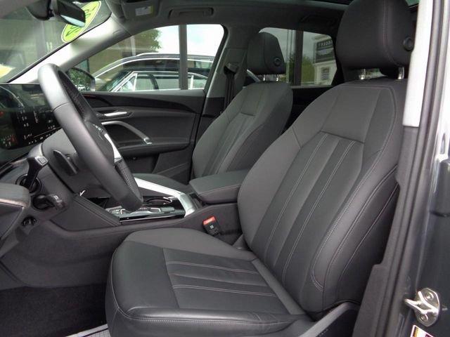 Used 2025 Audi Q5 Premium w/ Convenience Package AWD/4WD image 9