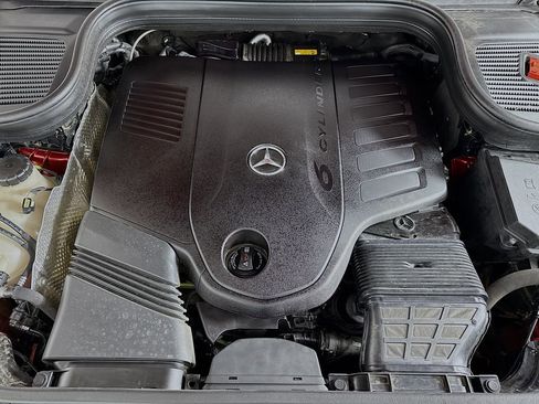 Used 2024 Mercedes-Benz GLE 450 4MATIC image 32