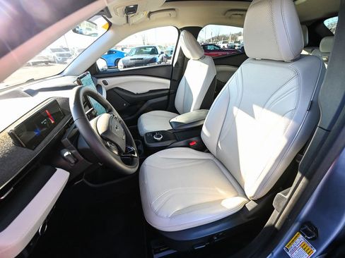 Certified 2022 Ford Mustang Mach-E Premium image 18