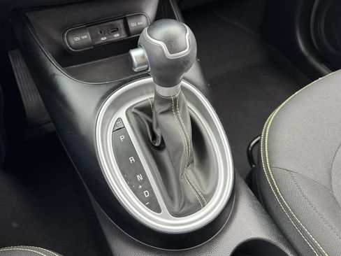 Used 2014 Kia Soul + image 27