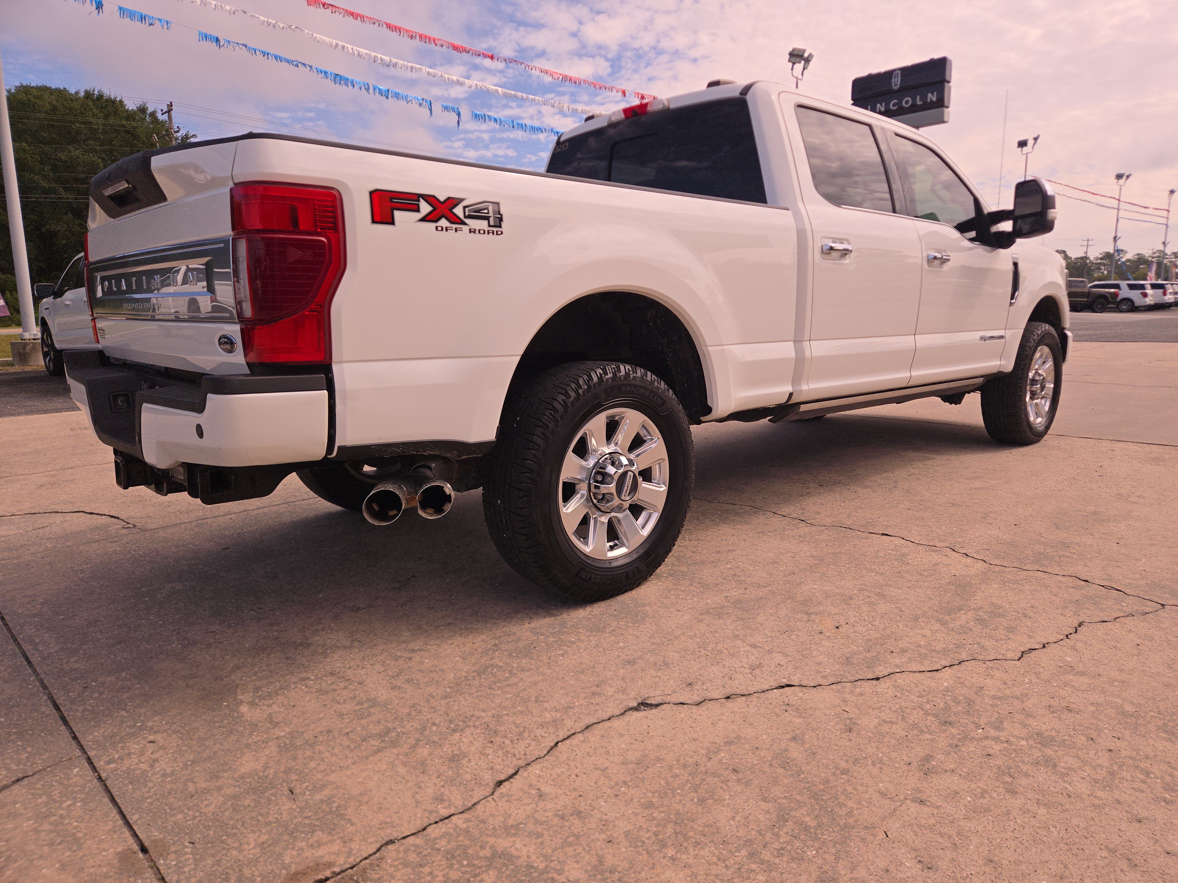Used 2020 Ford F250 Platinum w/ FX4 Off-Road Package AWD/4WD image 6