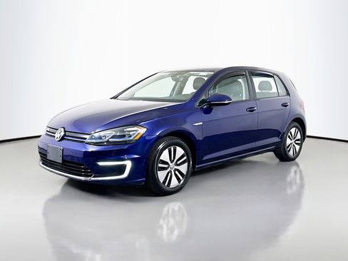 Used 2017 Volkswagen e-Golf SEL Premium image 4