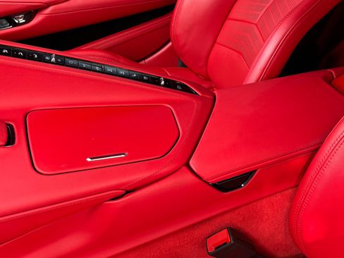 Used 2024 Chevrolet Corvette Stingray Premium Cpe w/ Z51 Performance Package RWD image 20