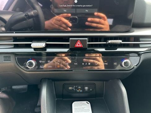 New 2026 Kia Sportage SX AWD/4WD image 41