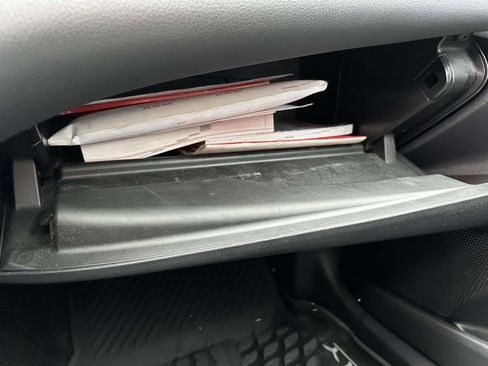 Used 2022 Toyota Camry SE w/ Cold Weather Package image 28