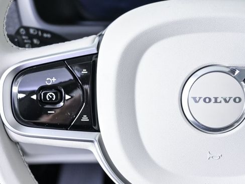 New 2026 Volvo XC90 T8 Ultra w/ Protection Package Premier AWD/4WD image 10