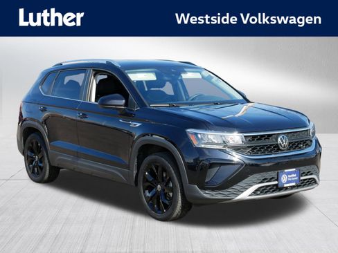 Certified 2023 Volkswagen Taos SE w/ Black Wheel Package image 1