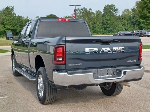 Used 2026 RAM 2500 Big Horn AWD/4WD image 3