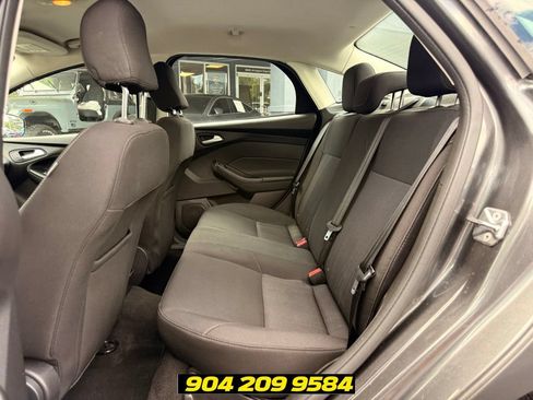 Used 2017 Ford Focus SE FWD image 26