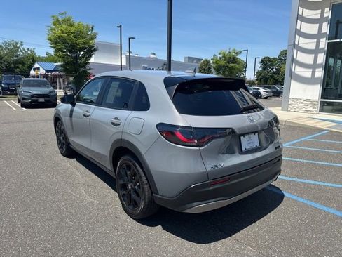 Used 2023 Honda HR-V Sport image 6