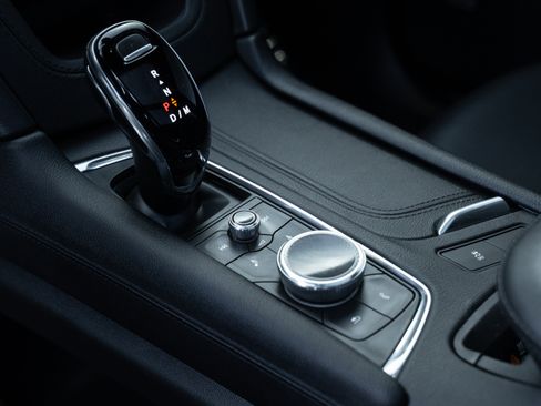 Used 2024 Cadillac XT5 Premium Luxury w/ Technology Package image 14